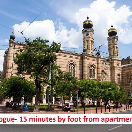 Chain Bridge Lägenhet *