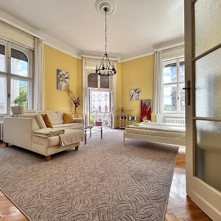 Lägenhet Chain Bridge Budapest