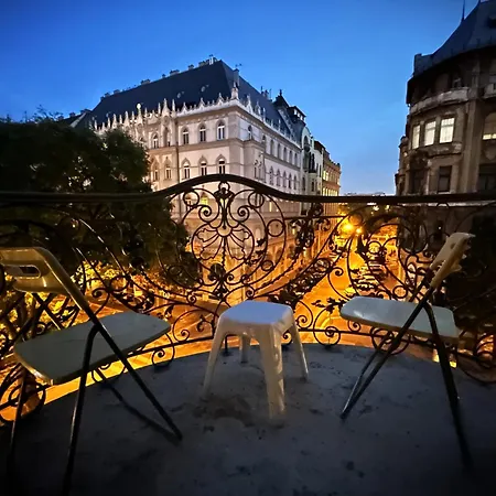 Daire Chain Bridge Budapeşte