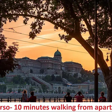 Chain Bridge Apartamento *